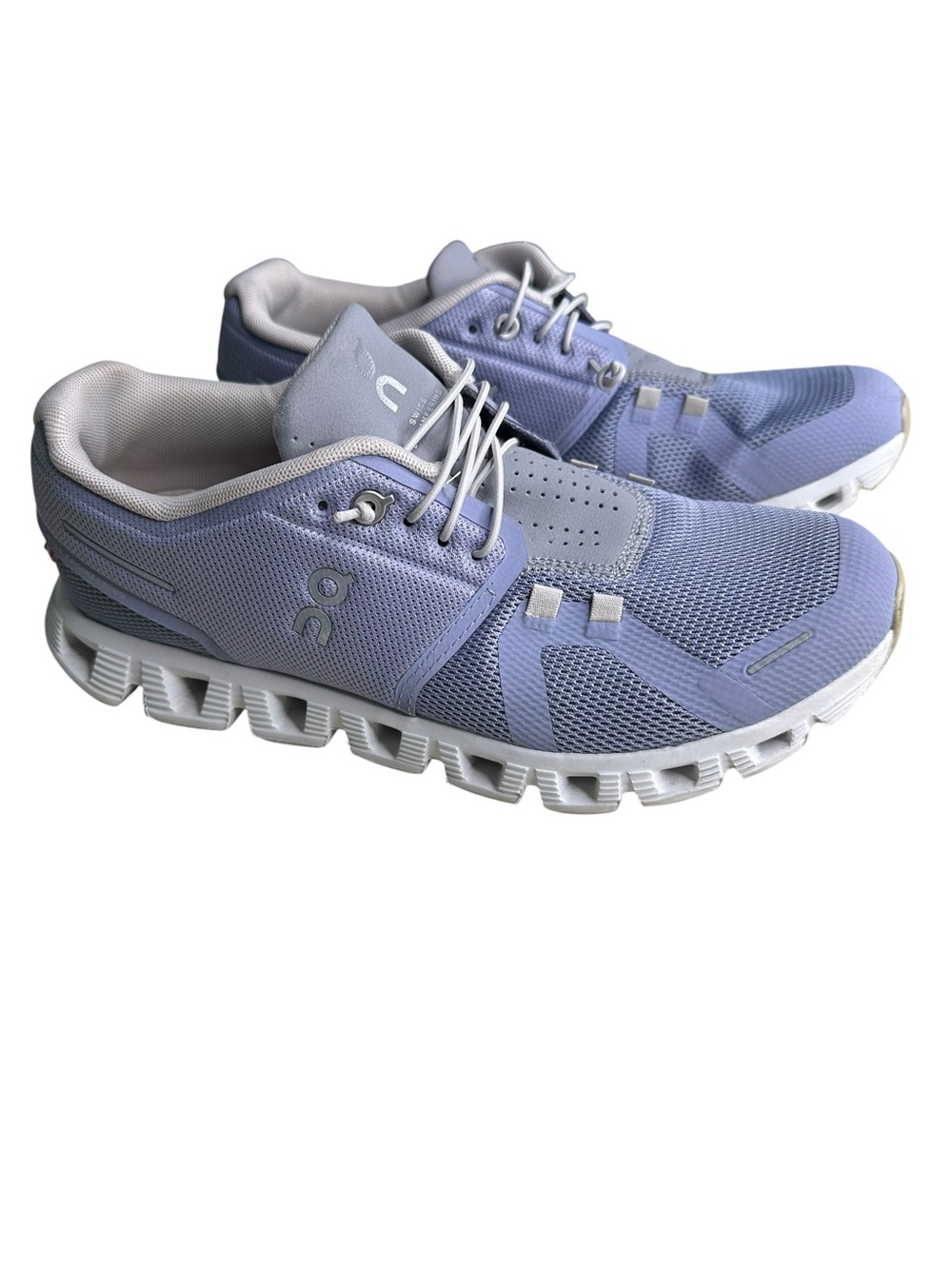 On Cloud 5 Women’s Running Shoes Sneakers. Nimbus Alloy Color way. Size 8.5